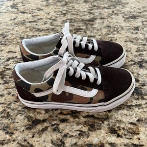 🚐 Vans Kids Camouflage Shoes Size 1 🚌